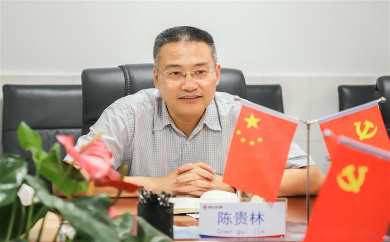 陈贵林在六〇五大队催促检查时强调，，，，要把党建和党风廉政建设置于冶勘事业生长的主要位置