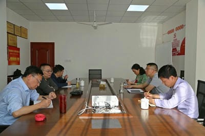 地矿集团董事长张劲松一行赴和地矿业调研指导事情_下层动态_金喜最火知名网_尊时凯龙有限责任公司