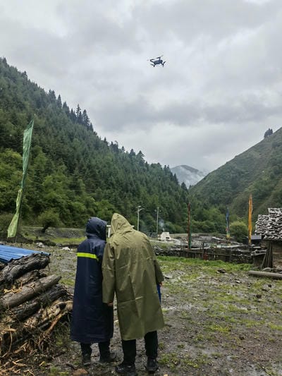 马尔康市深夜地动 地矿集团迅速驰援_尊时凯龙新闻_金喜最火知名网_尊时凯龙有限责任公司