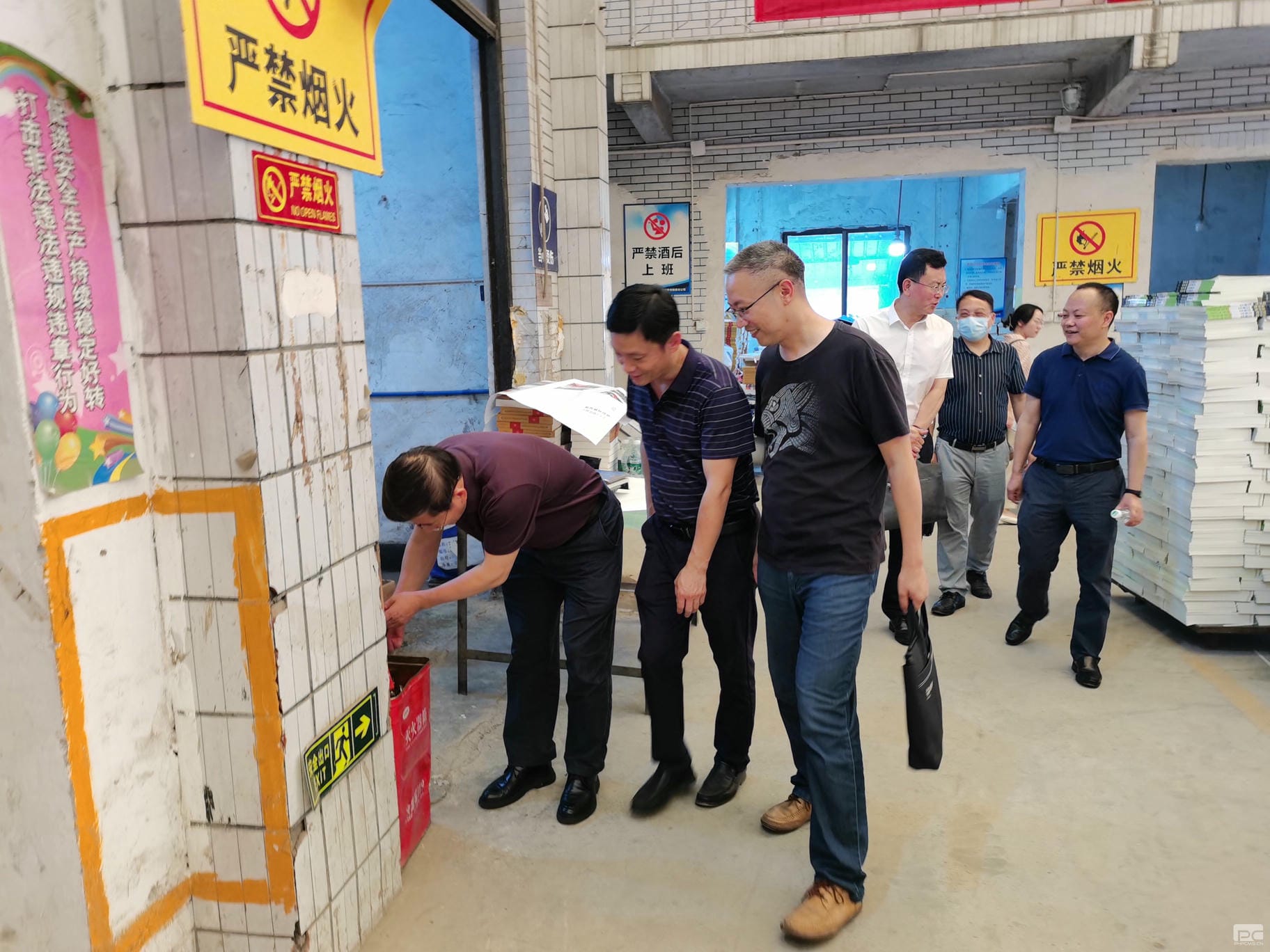 杜春茂深入地创光电生产一线开展清静检查并调研指导_尊时凯龙新闻_金喜最火知名网_尊时凯龙有限责任公司