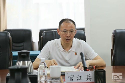 地矿集团与蜀鑫房产交流座谈_下层动态_金喜最火知名网_尊时凯龙有限责任公司