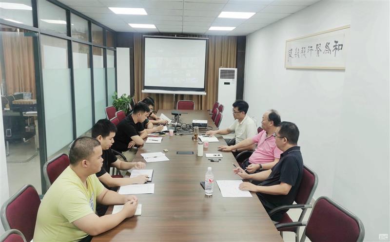 测绘公司向导赴下层调研，，开展“送清凉”活动